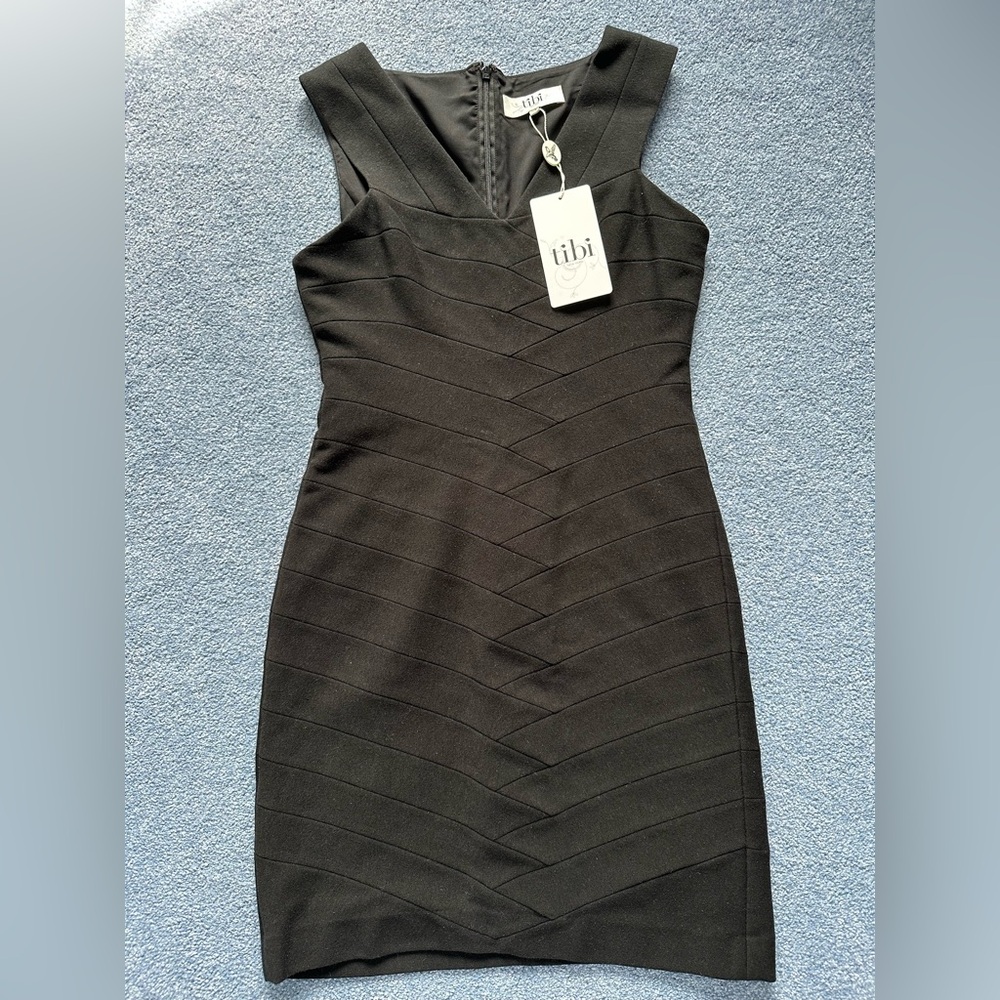 Tibi Black Sleeveless Sheath V-Neck Cocktail Dress, size XS. NWT